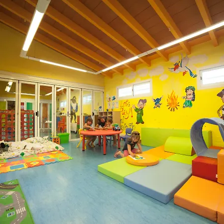 Отель Valentin Grand Park 4*